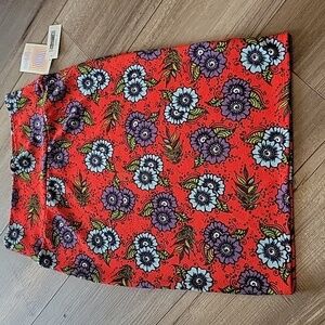 LuLaRoe red Floral Pencil Skirt Size Small